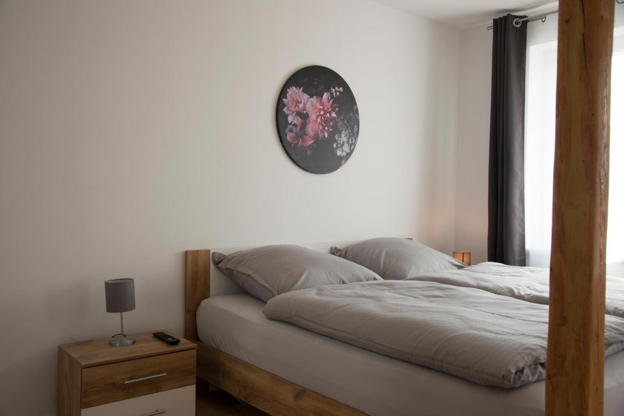 Schoene Grosse Ferienwohnung 79M2 Und 2 Baeder, Zentrumnah, 2Og Erfurt Eksteriør bilde
