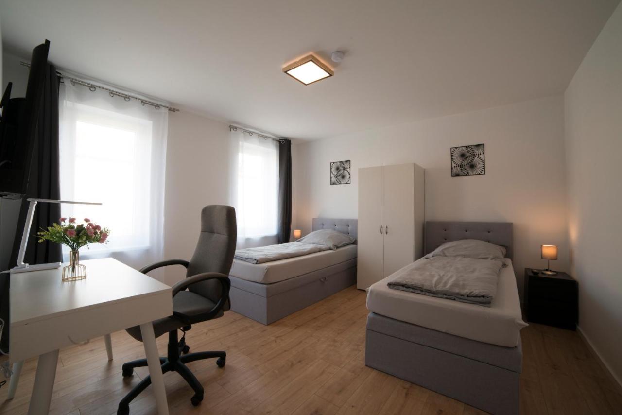 Schoene Grosse Ferienwohnung 79M2 Und 2 Baeder, Zentrumnah, 2Og Erfurt Eksteriør bilde