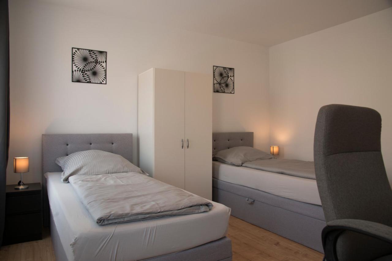 Schoene Grosse Ferienwohnung 79M2 Und 2 Baeder, Zentrumnah, 2Og Erfurt Eksteriør bilde